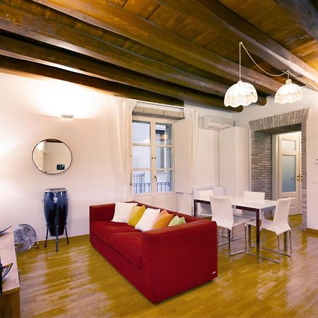 Suite Martini Al Castello Кальярі Екстер'єр фото