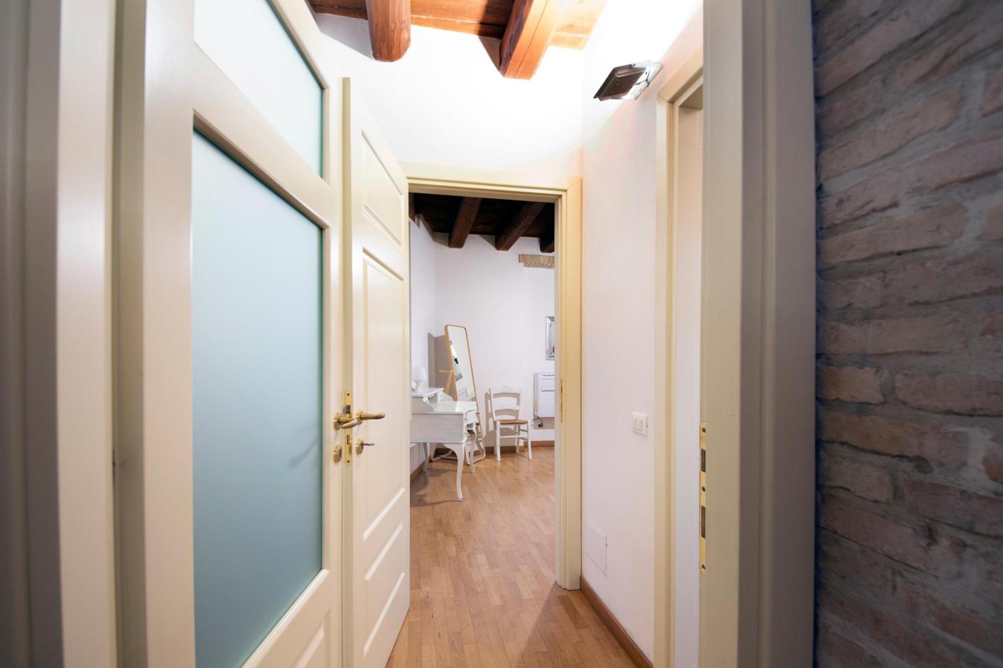 Suite Martini Al Castello Кальярі Номер фото