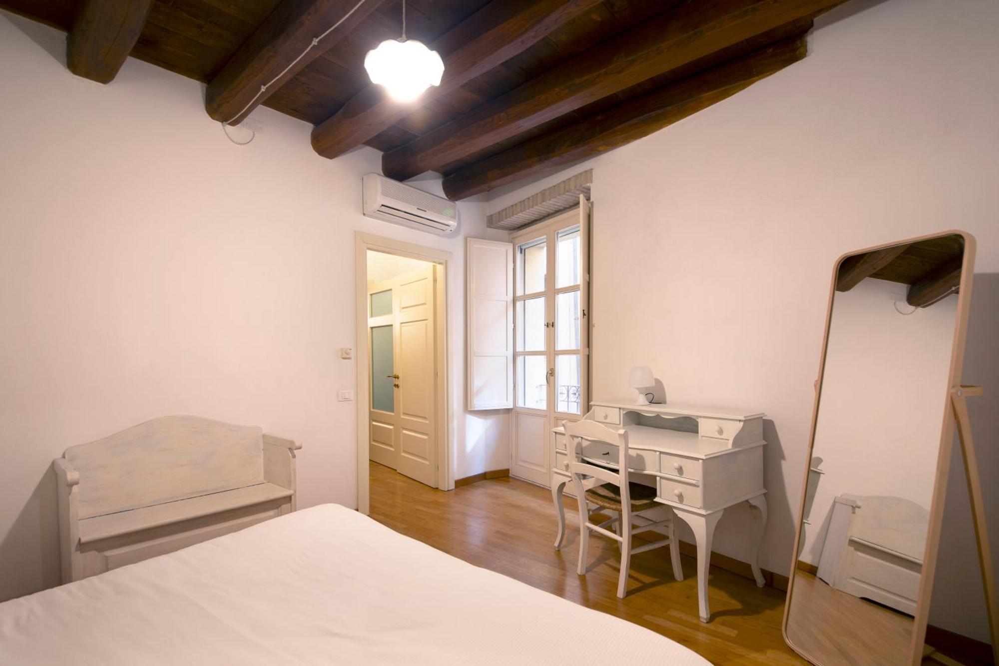 Suite Martini Al Castello Кальярі Номер фото